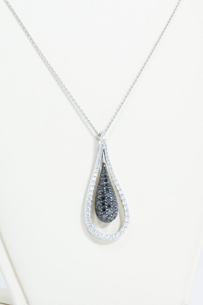 18k White Gold “Teardrop” Diamond Pendant